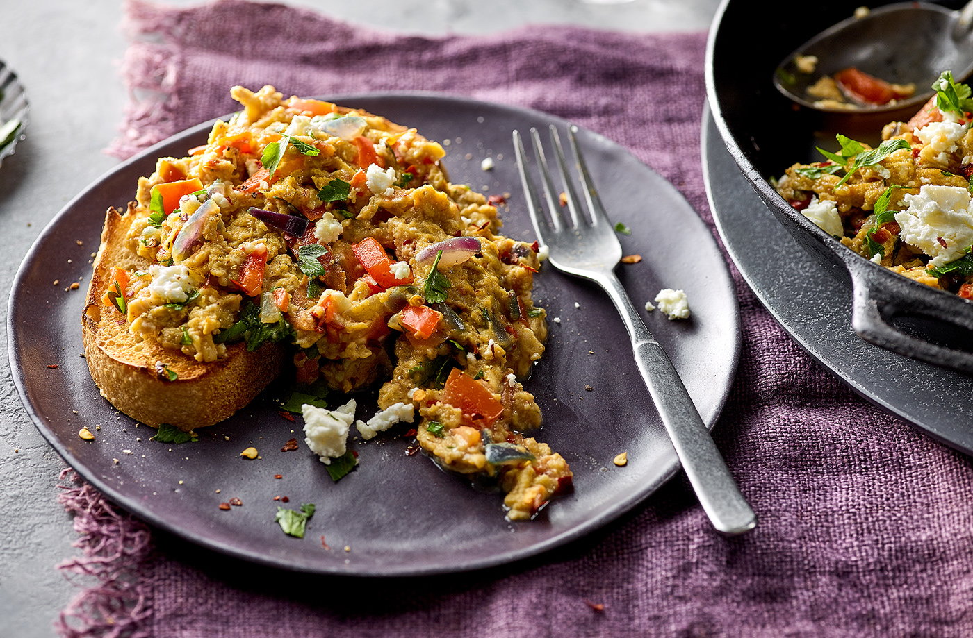 Turkish-style scrambled eggs recipe