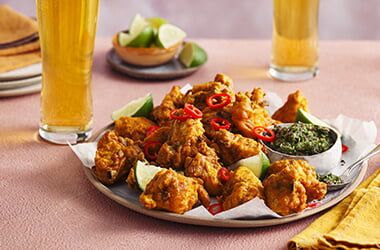 Pakora chicken with a green chutney