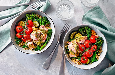 Pesto salmon veg bowl
