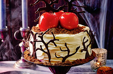 Poisoned apple Halloween cake