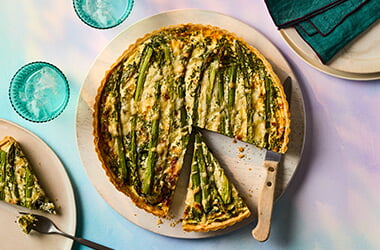 Spinach, asparagus and Gruyère quiche