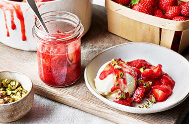 Strawberry and cardamom compote