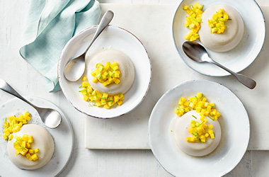 Coconut panna cotta with mango