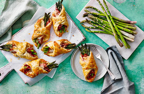 Make the most of seasonal asparagus with this simple and delicious savoury bake idea