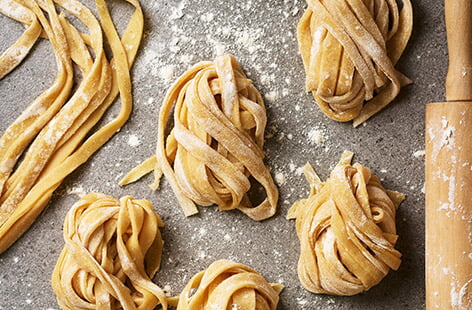 Fancy trying your hand at making your own pasta? It's not as tricky as it looks if you have the right recipe and follow the steps with patience. Don't forget the resting time to allow the pasta to develop its consistency. Once rolled, shaped and cooked, serve with your favourite pasta sauce for an authentic taste of Italy at home!