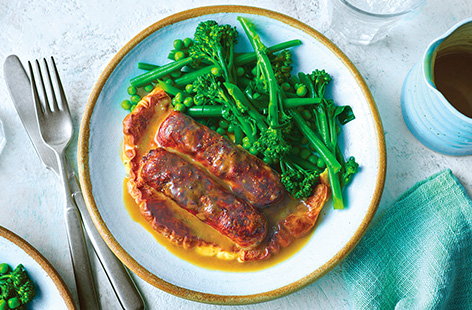 Looking for comfort food ready in 30 minutes? This toad-in-the-hole is super easy and baked entirely in the air-fryer! Serve with your favourite green veg and plenty of gravy.
