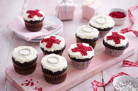 Send lots of love and kisses to that special someone with our delectable XOXO red velvet cupcakes.