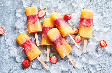 Striped fruit juice lollies