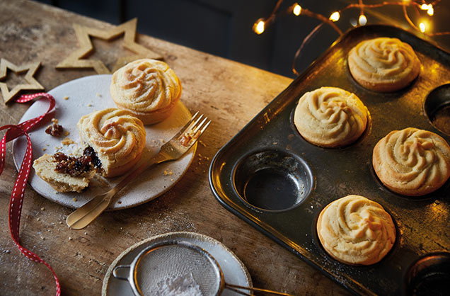 Viennese whirl mince pies