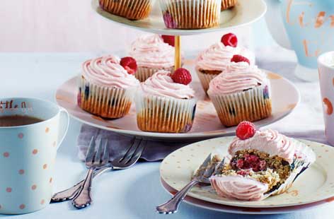 Berry banana cupcakes