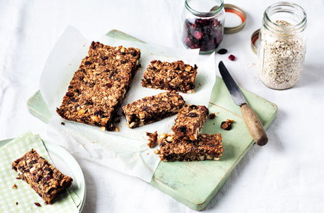 These nutritious fruity granola bars are perfect for breakfast on the run, lunchboxes or as an afternoon pick me up