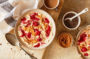 Peanut butter and raspberry porridge
